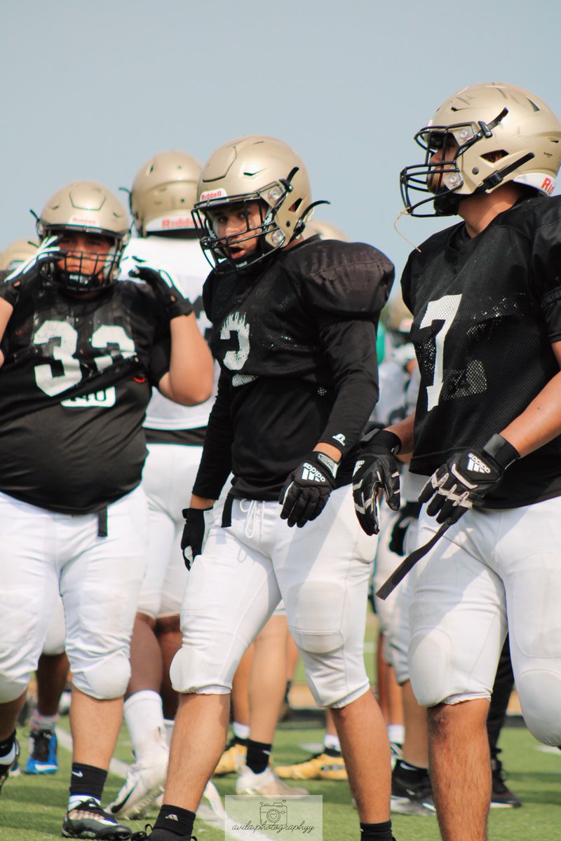 _IHSTigerFtball's tweet photo. Can't beat days like these
#SpringFootball2022 #TigerFootball
#TigerFamily #WeAreIrvingHigh #Avilaphotography
@IrvingHigh @sambacker61 @rob_starr @CoachD_Horton @CoachLara817 @Coach_Gilbert_2 @coach_coronado7 https://t.co/KwC1ynZpIC
