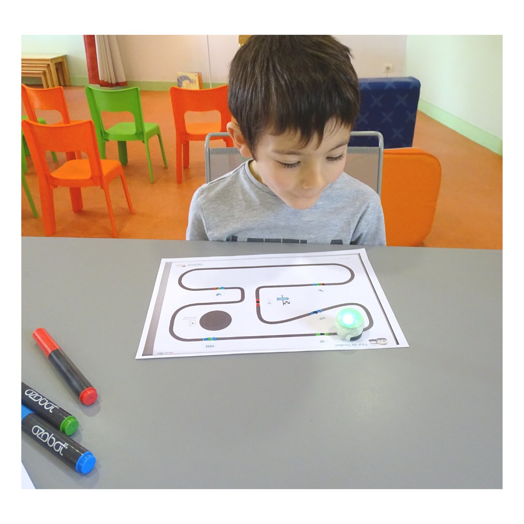 Médiathèque de Senlis tweet media