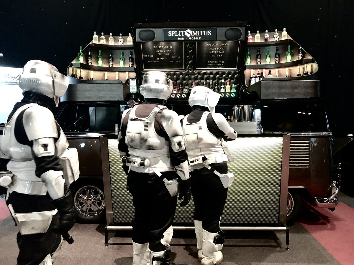 Split Drinks tweet media