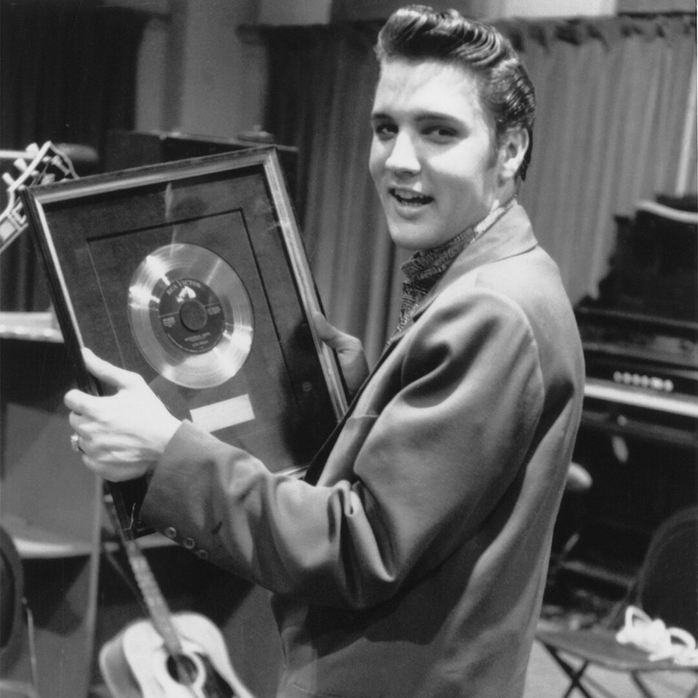 Elvis’ first gold record was for "Heartbreak Hotel.”

#ElvisPresley #Icon #HeartbreakHotel #GoldRecord #Achievements