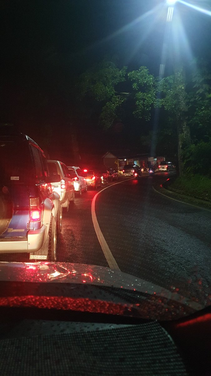 AdrnPermana's tweet photo. Kembali mamacetan setelah 2 tahun libur mudik https://t.co/X4FQqqJyaE