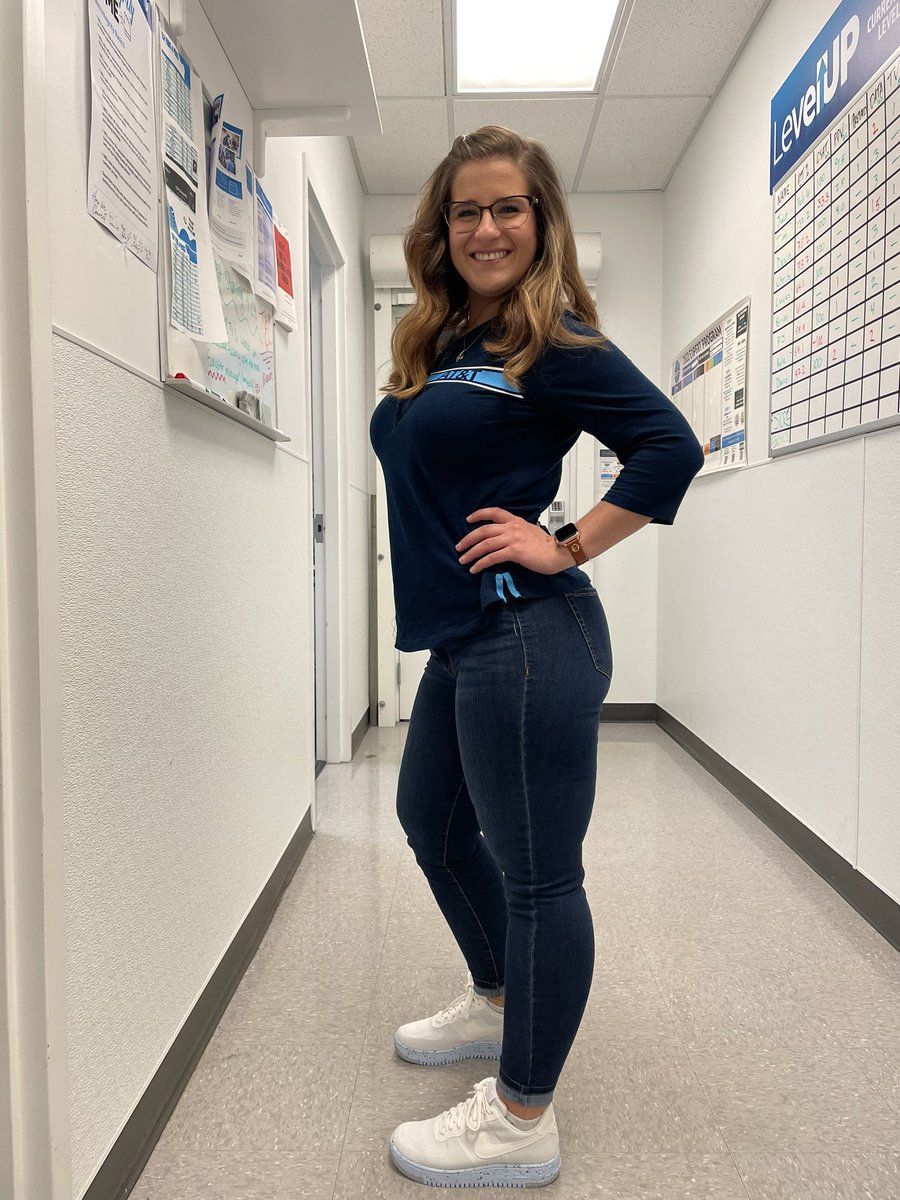 klo4375's tweet photo. New kicks at work! #onefla #hustlecoast #lifeatatt #allblueeverything https://t.co/HOGzjlpjm9