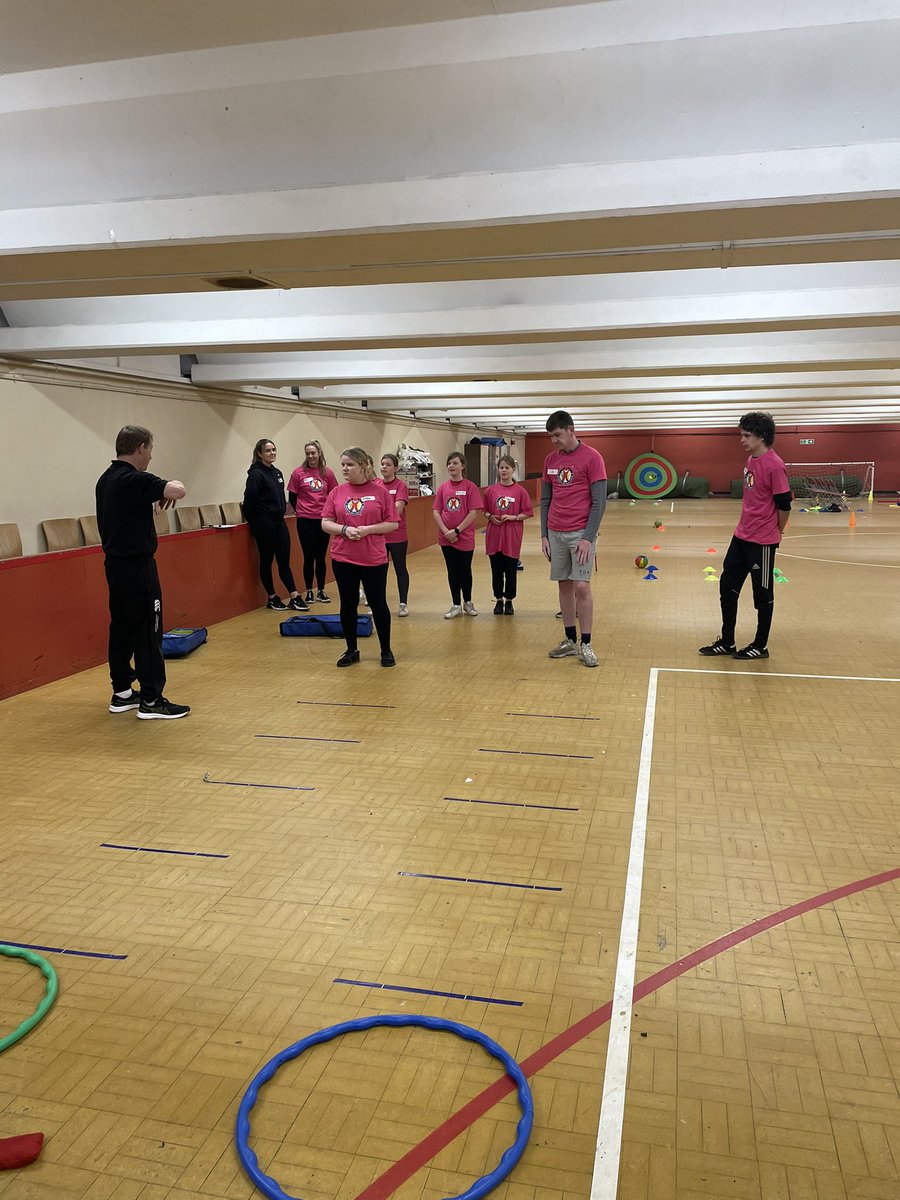 LinksSSP's tweet photo. Day 1 of our @Panathlon events with the amazing @HowardPanathlon 🌟 @SheffCityTrust #concord Big thank you to sports leaders from #kingedwards and @sheffhallamuni and a huge well done and thank you to all pupils that attended 🙌 https://t.co/cbC6PE9Lqa