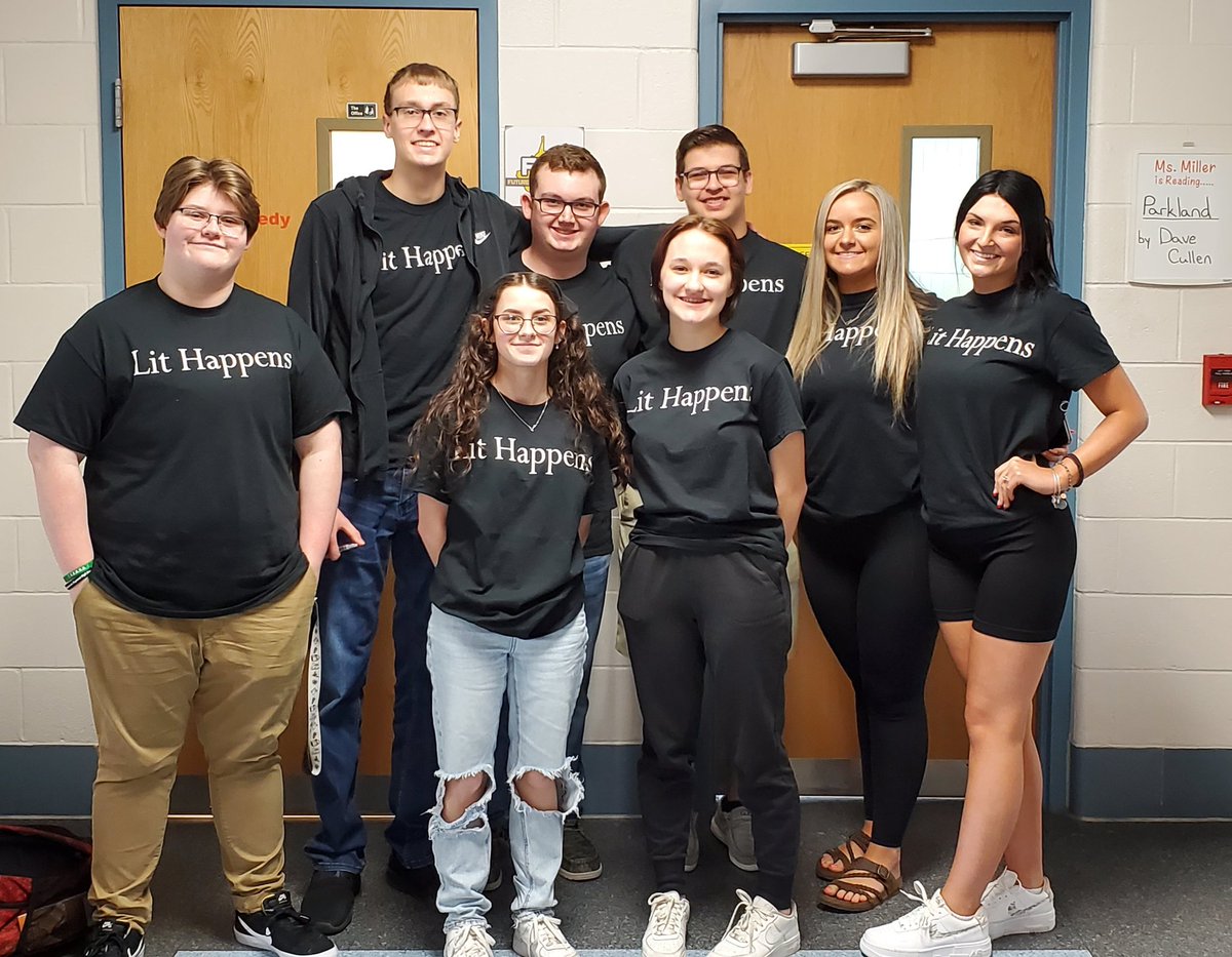 MissMillerAP's tweet photo. #TigerAPLit has finished their exam (while looking totally cool and coordinated). Now we wait for scores in July! So proud of the work this group has done this year. https://t.co/yg9ST1xVj1