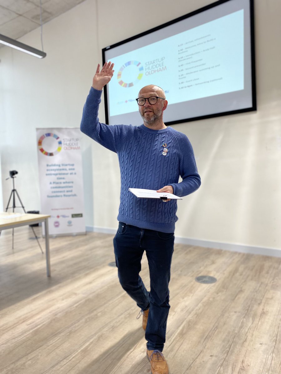 ianbakersson's tweet photo. It’s started #startuphuddle #oldham @OldhamLibraries and here’s our awesome host @Handyall
#startuphuddleoldham https://t.co/hKq6Gimcdl
