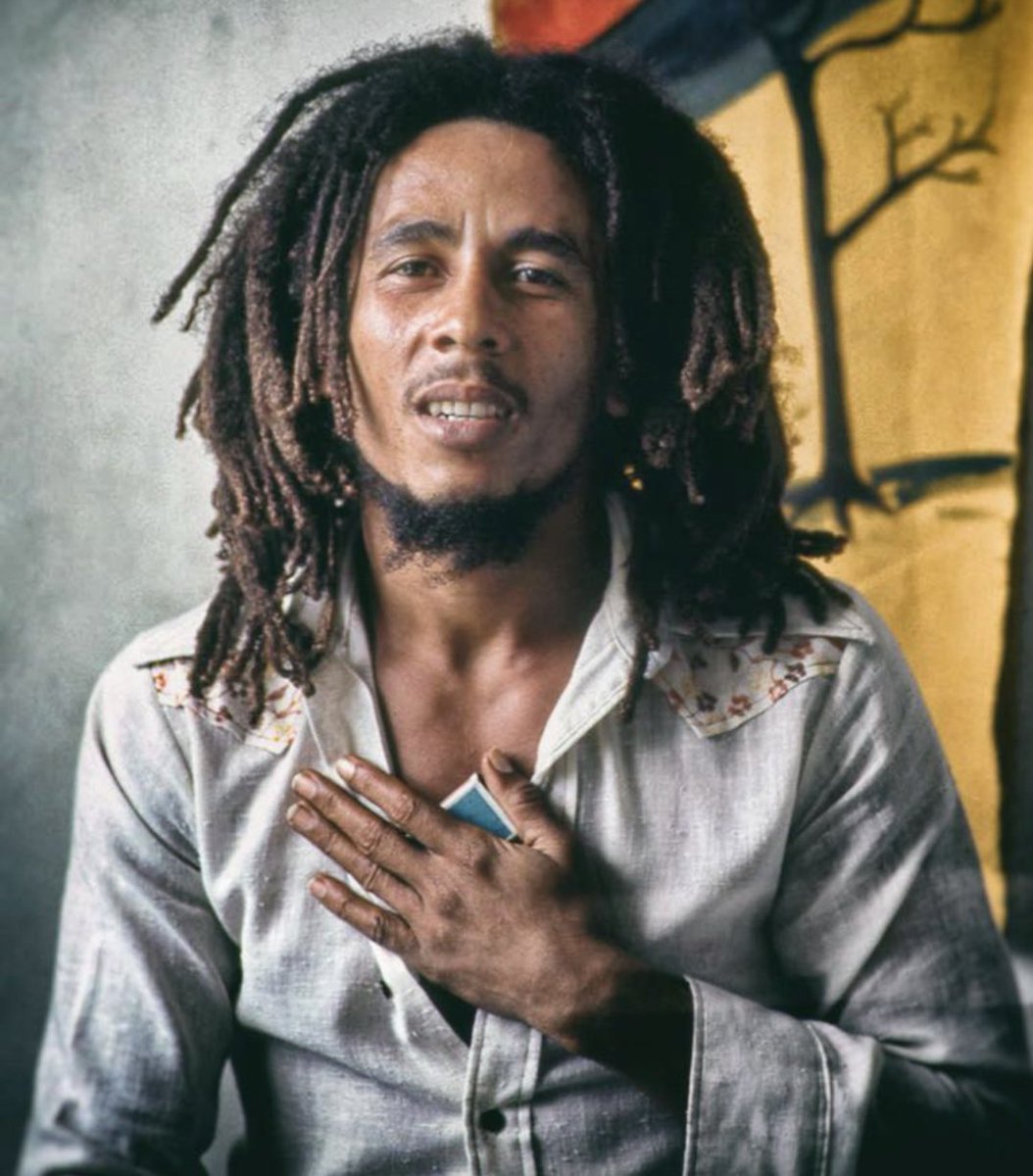 Keri0222's tweet photo. My song of the day today is for an amazing friend of mine on a day that is always difficult ❤️ "Cause every little thing gonna be alright" 😘

#bobmarley #threelittlebirds #rustycagerecords #moorehillgroup #love #SongOfTheDay https://t.co/4B05bZEkUV