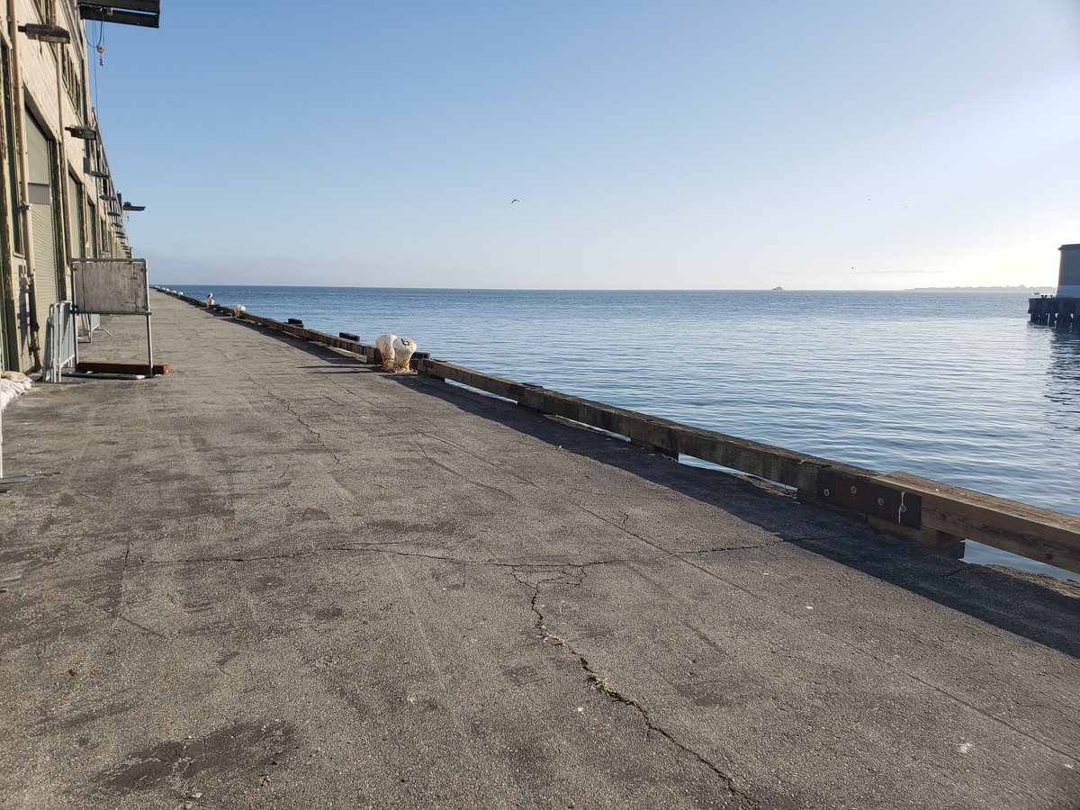 GuruTheZeke's tweet photo. First you didnt see er, now you do!!! #Maritime #Starboard #SFport #Firstline https://t.co/kSs2wHAMp9