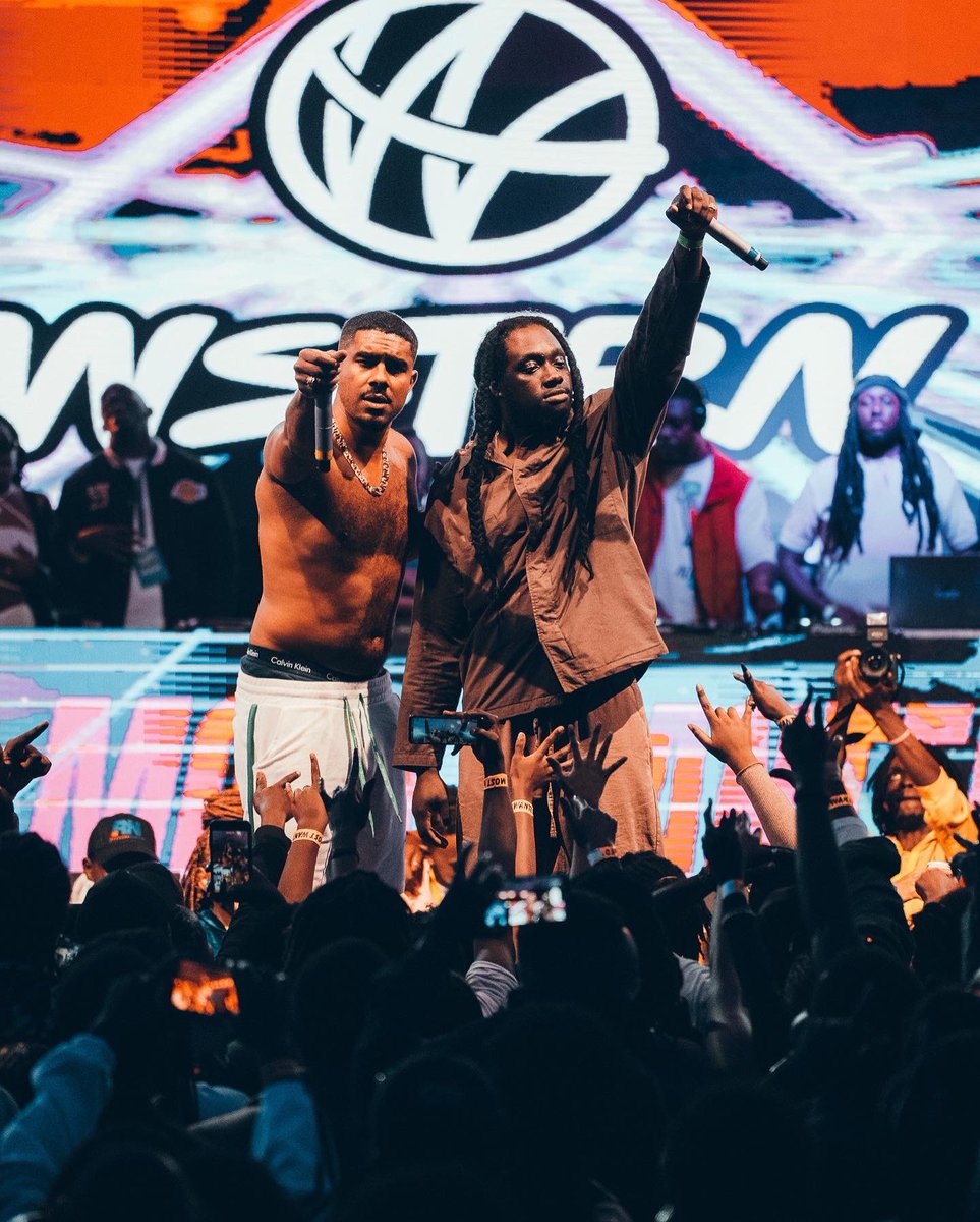 254mostwanted's tweet photo. @WSTRNmusic at SUMMER VYBZ https://t.co/qRBYHh5af5