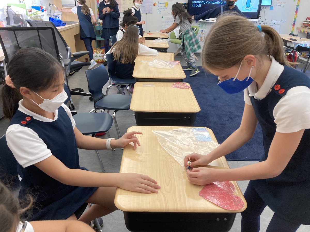 Terrific #STEAM event at <a href="/BrearleyNYC/">The Brearley School</a> organized by super colleague Erin Olsen with a #StarWarsDay theme: students led workshops for peers designing prototypes to "rescue" Ewoks and make a magnetic spinner - they taught their parents too! #MakerEd #DesignThinking #PBL