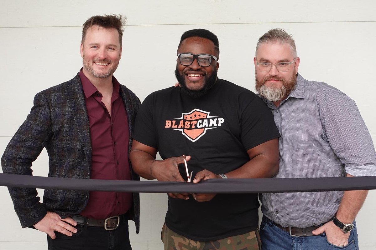 digeratipro's tweet photo. EXCITING NEWS!🎉

Digerati had a grand opening for our new warehouse in Chicago! 

Thank you to our warehouse manager Marcus, &amp; our warehouse technicians Riordan &amp; Tim for working so hard to get this new warehouse opened. We appreciate your dedication to the Digerati Vision. https://t.co/kzjnGmnCHc