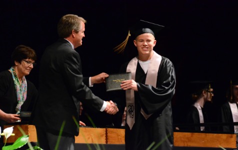 BSDEducation's tweet photo. Here are spring 2022 high school graduation dates and times:  https://t.co/gGTd4spT4C @boisehighbrave @BorahHigh @CapitalBSD @THSwolves @FrankChurch_HS #EverythingsPossibleBSD https://t.co/wCuIpOef1g
