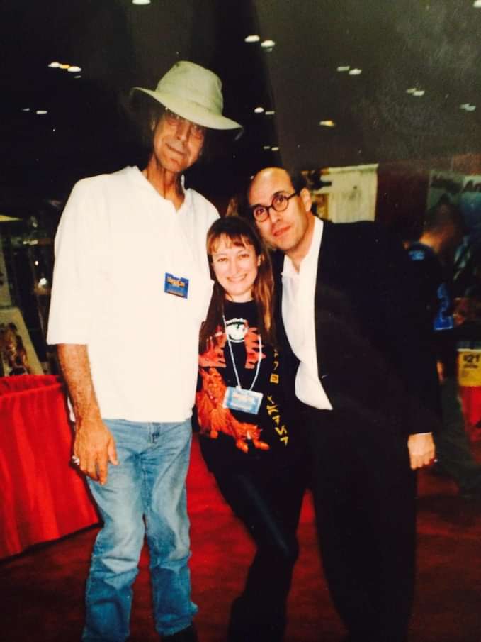 I can’t believe it’s three years already but wanted to remember my pal Peter Mayhew who was such a great table mate at so many shows. Rest is Peace friend. https://t.co/e4ZDE0lWN0