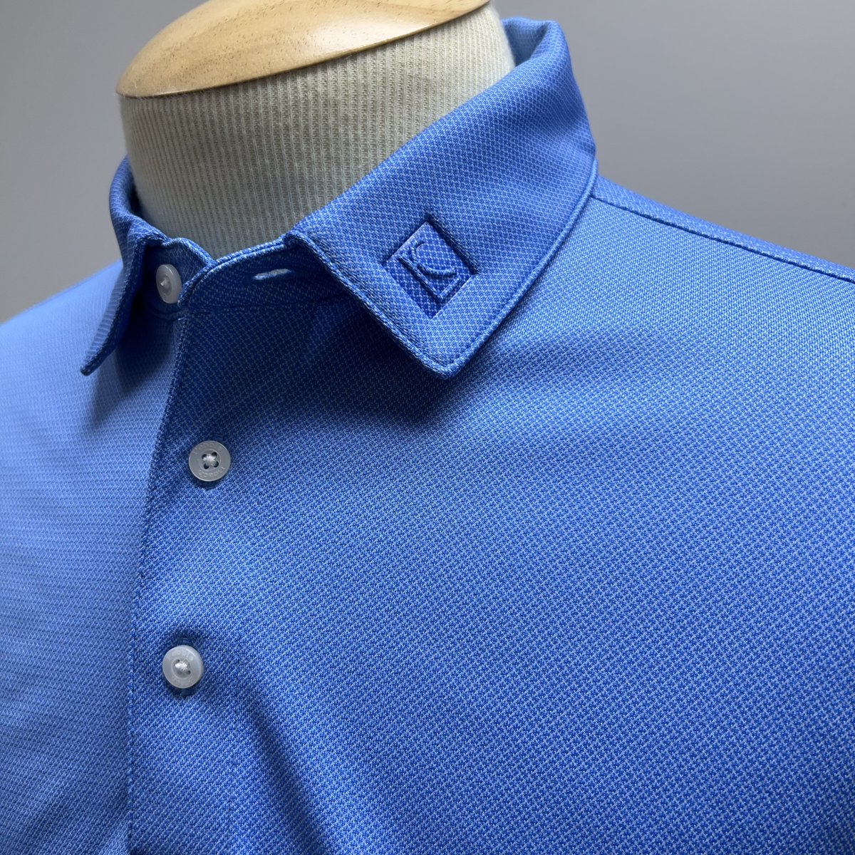 Logoconceptsllc's tweet photo. Subtle, but near your face and is on display when you wear a sweater or vest. Been doing tons of this treatment, lately. #Debossed #ElevateYourCustomer #PromoProducts #Logo https://t.co/gwbnJaQHnt