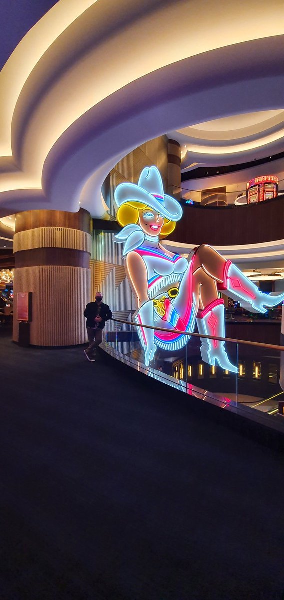 anderj12's tweet photo. @FSELV @VegasVickie Here's me! https://t.co/3iNvmIzqBl
