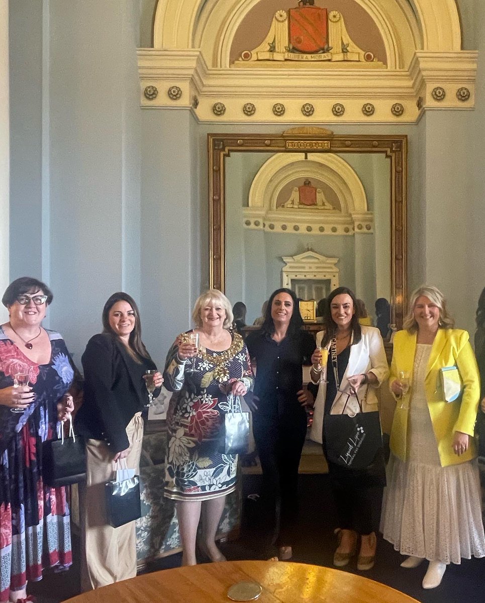 lisaJForshaw's tweet photo. Fantastic day @lindathomas_uk we are all sad to see you come to the end of your role. What a truly amazing Mayor and Concort we’ve been very lucky to have in Bolton @sushmasnacks (Amazing food) @backup (Maura Standup 😂👌🏽)@FortaliceBolton @AngelaKelly1 @Thebestofbolton fab ladies https://t.co/LC0u0HrMBj