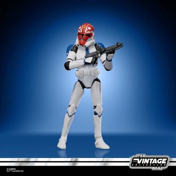 JediNewsNetwork's tweet photo. 332nd Ahsoka's Clone Trooper comes to The Vintage Collection. #fanfirstwednesday #hasbrostarwars #StarWarsDay #MayTheFourth #MayThe4th @starwars @hasbro @hasbropulse #maythe4thbewithyou #theblackseries #thevintagecollection https://t.co/OKC3R9a0IT https://t.co/FhLmSDvjbD