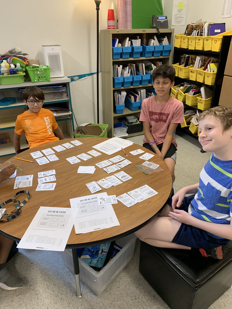 Eat or Be Eaten! Fun food chain activity today! #WESRoars <a href="/Wellington_Elem/">Wellington ES</a>