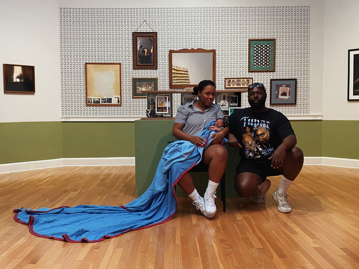 ShabezJ's tweet photo. I had a special visitor come see the work this weekend 🖤 https://t.co/GZ3dp3SqNB