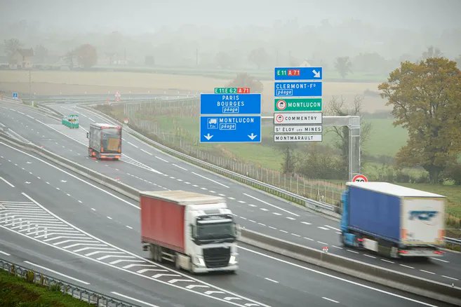 lamontagne_fr's tweet photo. 🚧#A71/#A79/#RN79
Le diffuseur de Montmarault (#Allier) sera complètement fermé du 9 au 13 mai pour cause de travaux⤵️
https://t.co/n31YtbrlDX https://t.co/ieckJVPkNI