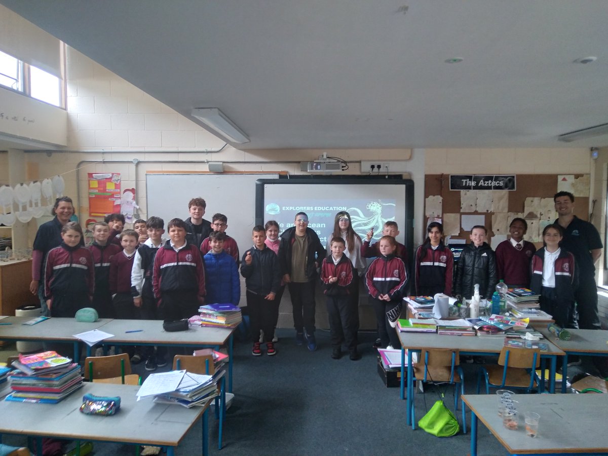 sea_synergy's tweet photo. Brilliant visit to Holy Family School Tralee! Aquarium set up☑️ Ocean Acidification Experiments☑️ Excited to return in two weeks to check up on the experiments and aquarium!
#Seasynergy #ExplorersEducationProgramme #OceanChampionsAwards #MarineInstitute @MarineInst https://t.co/zNKUF7CB54