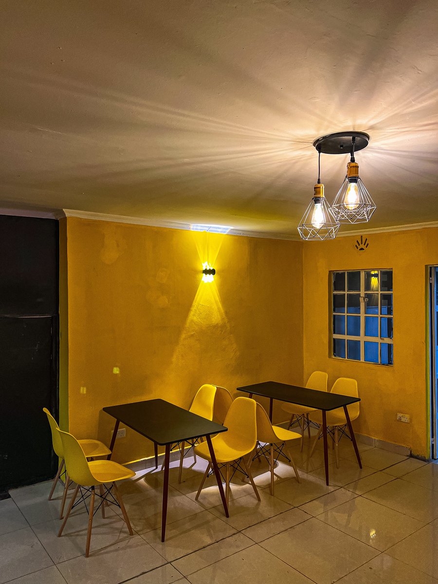 Ladies and Gentlemen
Its official 🥳
Welcome to the New Moh wingz

Located at Valley Arcade mini mall Shop 20 Along Hendred Avenue

We offer dine in and Also Delivery 
Contact us on 0793959475

Maps Pin: goo.gl/maps/azZAL7Zd8…

Retweet Widely Customer might be on your timeline🤗