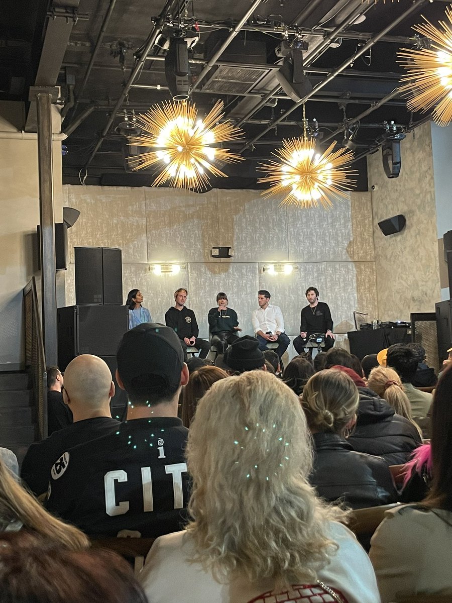 Foundwell's tweet photo. Really enjoyable and informative night! Thank you @nftnow @mattmedved and all the panel! https://t.co/tB6awOhyU4