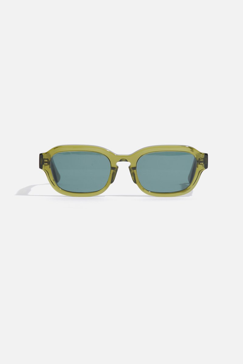 CC_Paris's tweet photo. Introducing the latest drop from Colorful Standard: the plant-based sunglasses made out of Mazzucchelli Acetate. Handcrafted in Italy. Get yours now in-store and online: https://t.co/j6V4KU61qf
#sunglasses #biobasedacetate #acetate #colorfulstandard #centrecommercial https://t.co/a6tcDXI8T1