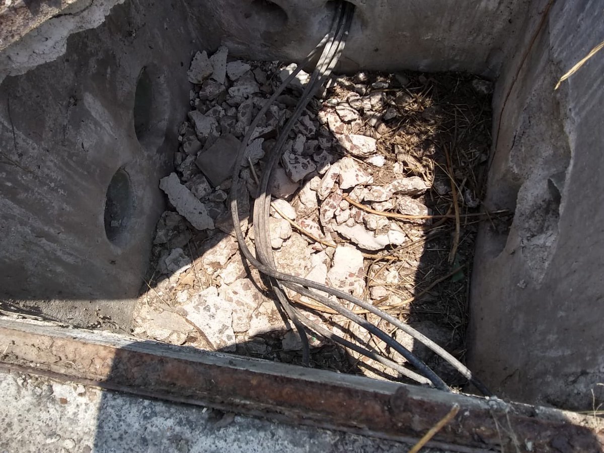 romein2009's tweet photo. @sapase_ecatepec solicitando inmediata respuesta a falta de agua desde hace dos semanas en colinas de Ecatepec, como usuario cumplido pido solución de los cables robados para la restauración del servicio. https://t.co/U1AjrkyEFR