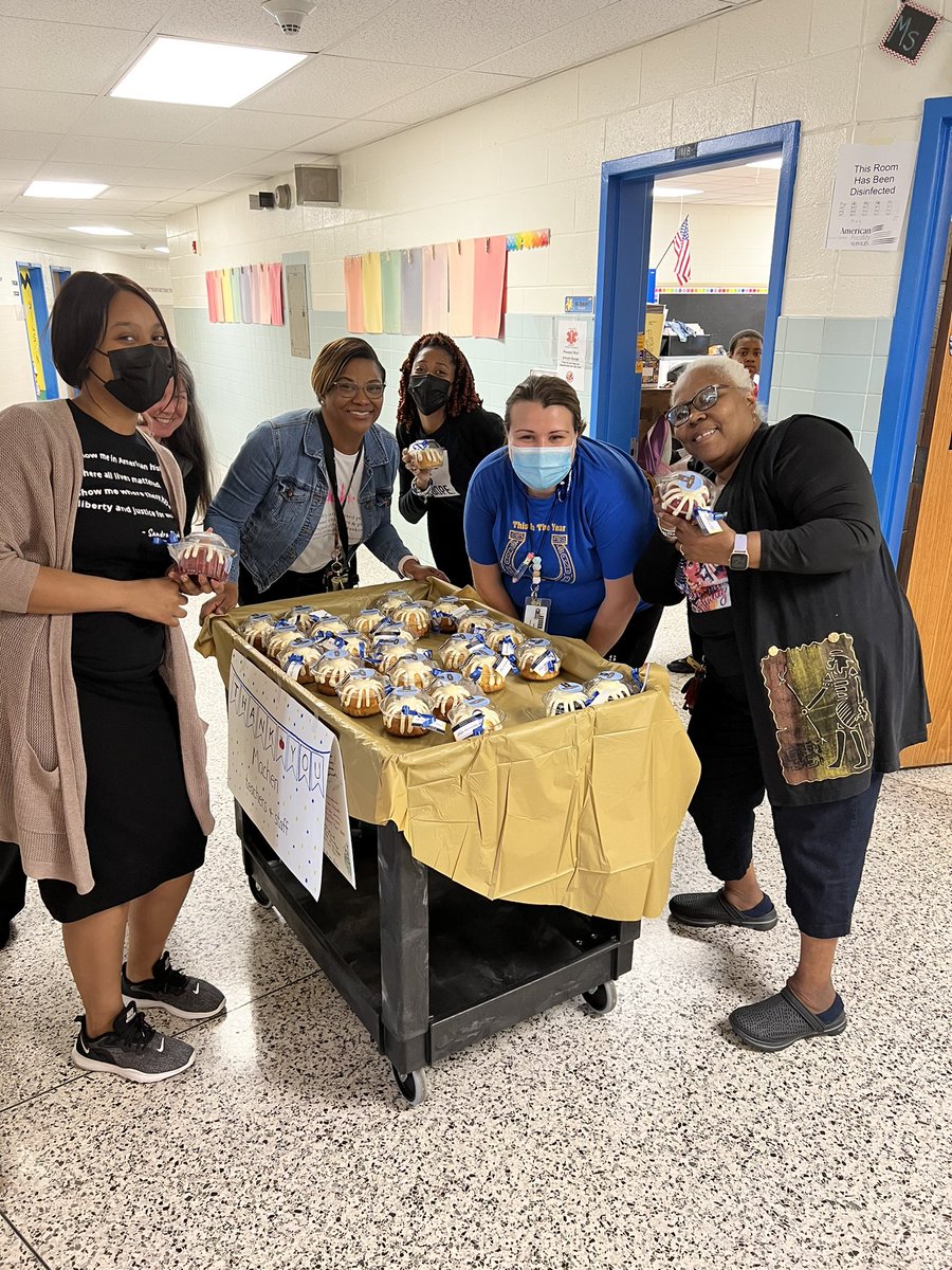 Machen Elementary (@machenelem) on Twitter photo Staff Appreciation week continues here at Machen! Itās car wash Wednesday and Nothinā Bundt the Best for our Staff. āļøš¤©
Shout out to Coach Jackson and his helpers and New Covenant Church for providing the Bundt cakes. <a href="/HamptonCSchools/">Hampton City Schools</a> #ThankATeacher #HamptonHasTheBestTeachers Staff Appreciation week continues here at Machen! Itās car wash Wednesday and Nothinā Bundt the Best for our Staff. āļøš¤©
Shout out to Coach Jackson and his helpers and New Covenant Church for providing the Bundt cakes. <a href="/HamptonCSchools/">Hampton City Schools</a> #ThankATeacher #HamptonHasTheBestTeachers
