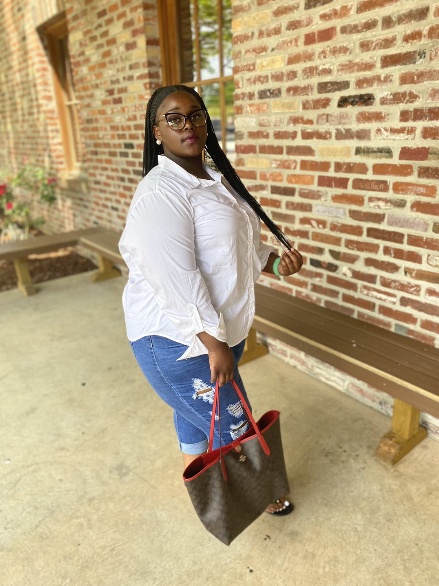 micaiah48408328's tweet photo. Treat me like an option I’ll show you how many I got 💋🧸#alcorntwitter https://t.co/Ju5qa4rjLd