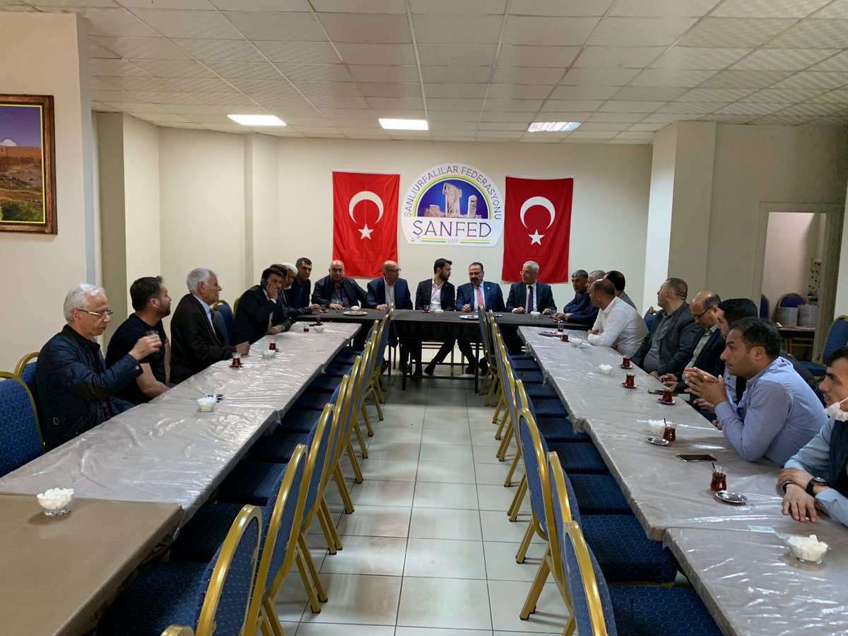 sanfed063's tweet photo. Şan-Fed Federasyon Merkezini (geçmiş dönem) Bayındırlık ve İskan-Devlet Bakanı Sayın Mustafa YILMAZ, Gaziantep Milletvekili Sayın Bayram YILMAZKAYA ve İl Başkanı Sayın Mehmet Neşet UÇAR ziyarette bulundular. Saygıdeğer misafirlerimize nazik ziyaretlerinden ötürü teşekkür ederiz. https://t.co/nFAsbgvfjb