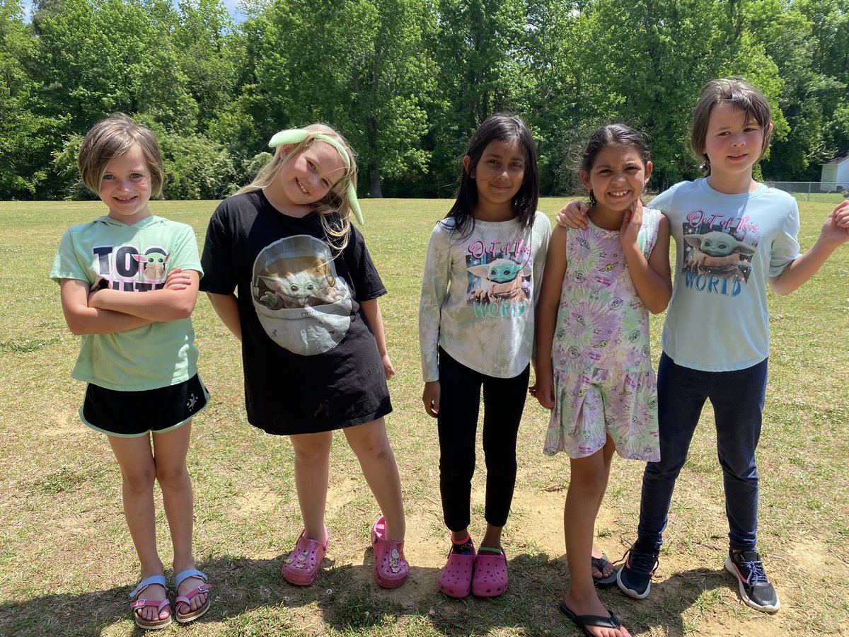 Happy #StarWarsDay <a href="/BensonElem/">Benson Elementary</a>! We love Baby Yoda!!