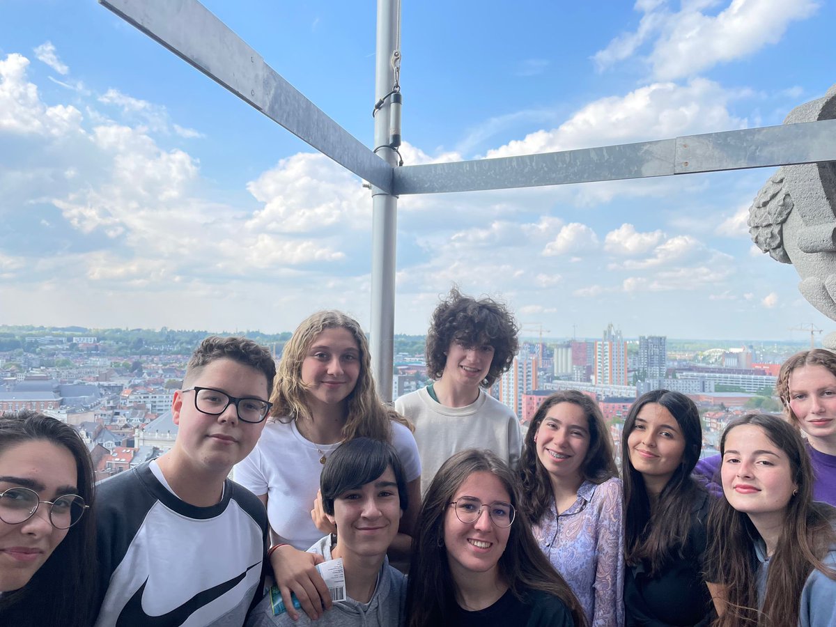 fle_isabel's tweet photo. Tercer día de movilidad en Bélgica. Mañana de trabajo duro en grupos para preparar las adaptaciones teatrales de cuentos tradicionales para las actuaciones del viernes. Por la tarde, visita por Leuven! #ErasmusPlus https://t.co/72H3pjmiOd