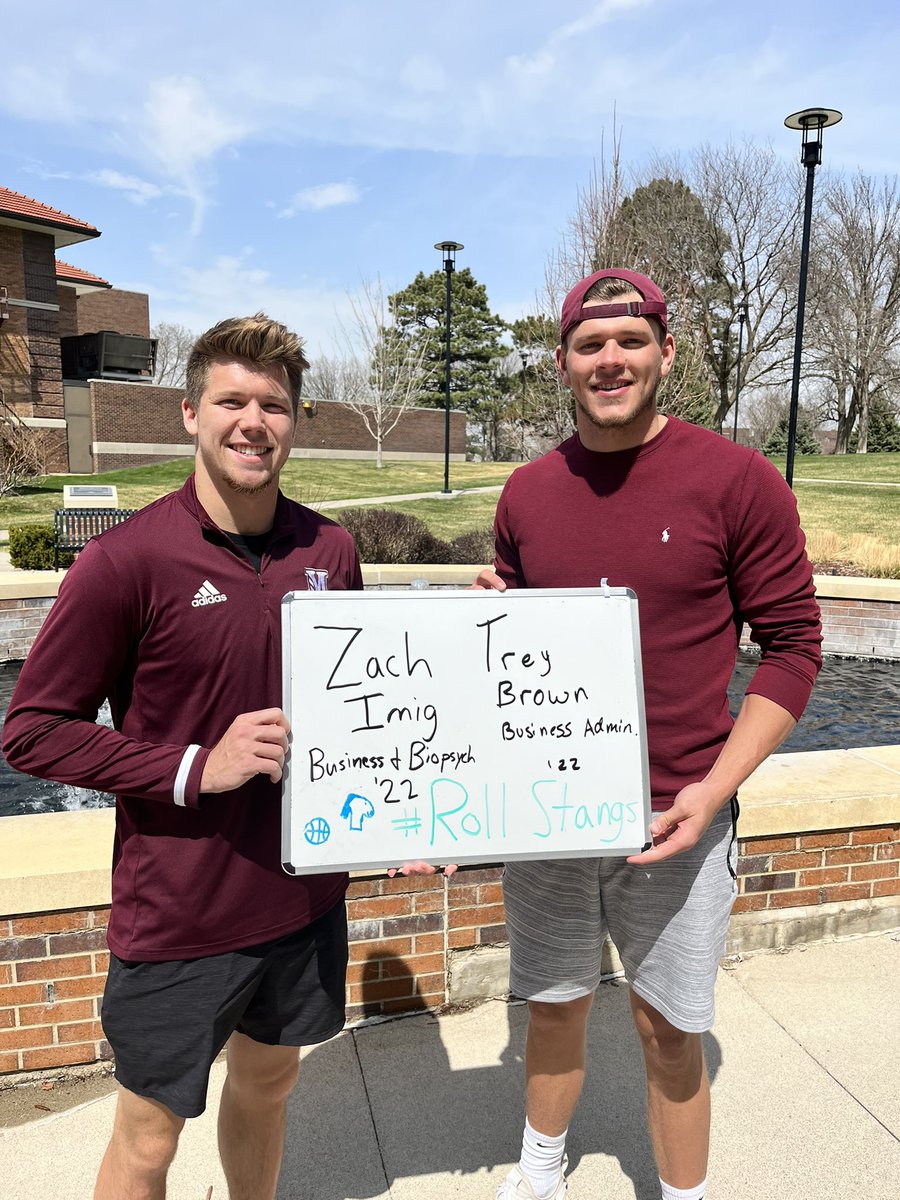 MsideEngagement's tweet photo. Thankfully they were better in the classroom and on the basketball court than their artistic ability. Congrats, @trey_bro and @zimig7!! 👏🏼 🐴 https://t.co/V9lGiAogxl