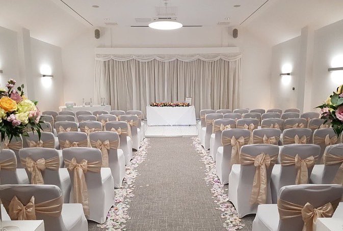 Aubrey Park Hotel tweet media