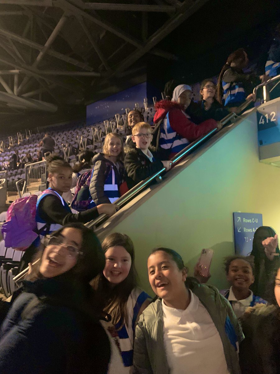 MissWebber_'s tweet photo. We are at @TheO2 ready for an exciting musical evening! #YoungVoices2022 @WoodhillSch https://t.co/sKoTdTBVGo