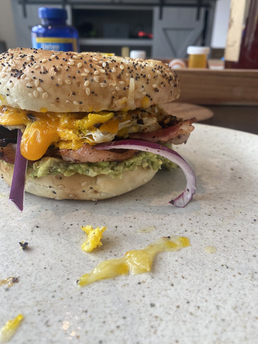 moe_mkm's tweet photo. picture of the breakfast sandwich i’ve day dreaming about since last night https://t.co/ljhvQ1UMP2