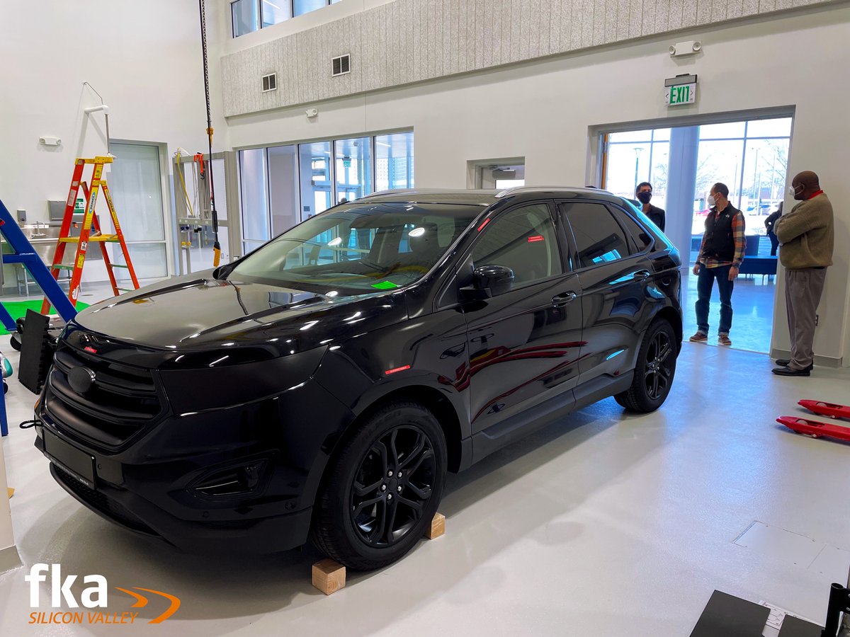 fkaSV's tweet photo. Of course, the #drivingsimulator we built for the @ncatsuaggies also features a fully equipped #mockup of a #vehicle.
The mockup is completely functional, the drivers can accelerate, brake, steer and signal.

#mobility #automotive #automateddriving https://t.co/X2CUo4v1qV