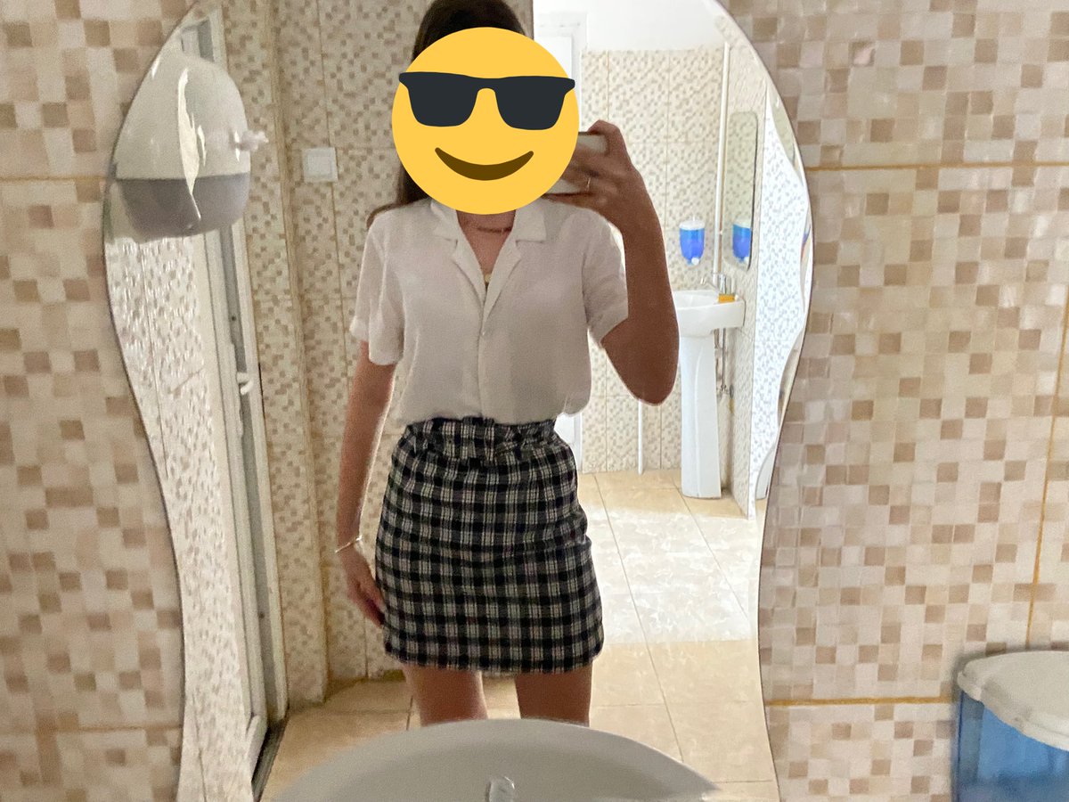 cryingcalorie's tweet image. School picture day :,,)