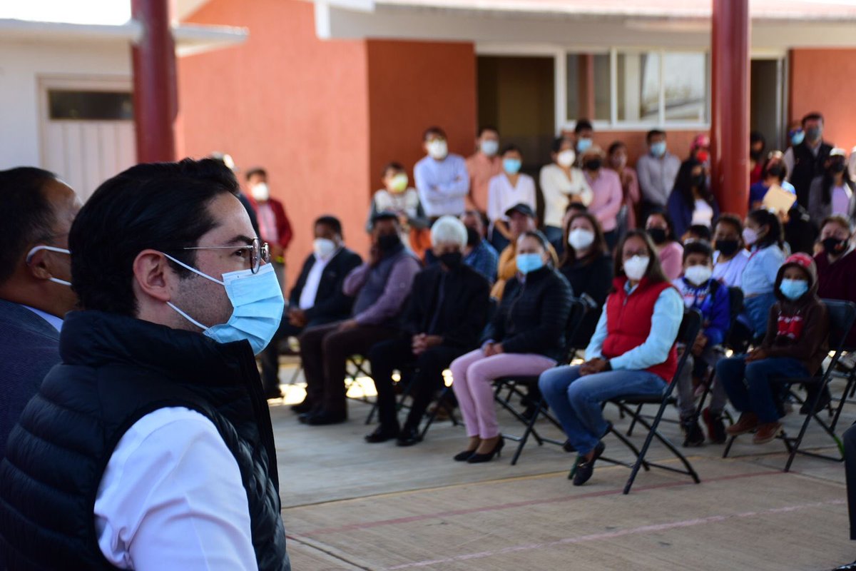 gabrielmena07's tweet photo. Esta mañana, acompañé a la Secretaria del @CampoEdomex, @LetyMejiaOfic quien encabezó la ceremonia de
entrega de obras en el Jardín de Niños “Juana de Asbaje”, en Jilotepec. 

Con estas acciones, se mejoran los espacios donde las infancias mexiquenses se desarrollan. https://t.co/f4rGwd0rvA