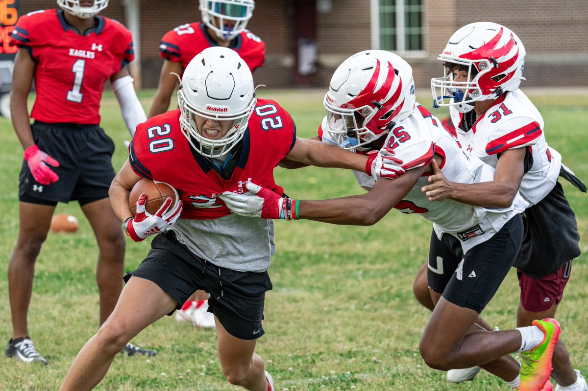 MiltonEagles_FB's tweet image. Day Three Loading… #SpringPractice #Mpire22

📸: @joshmajor15