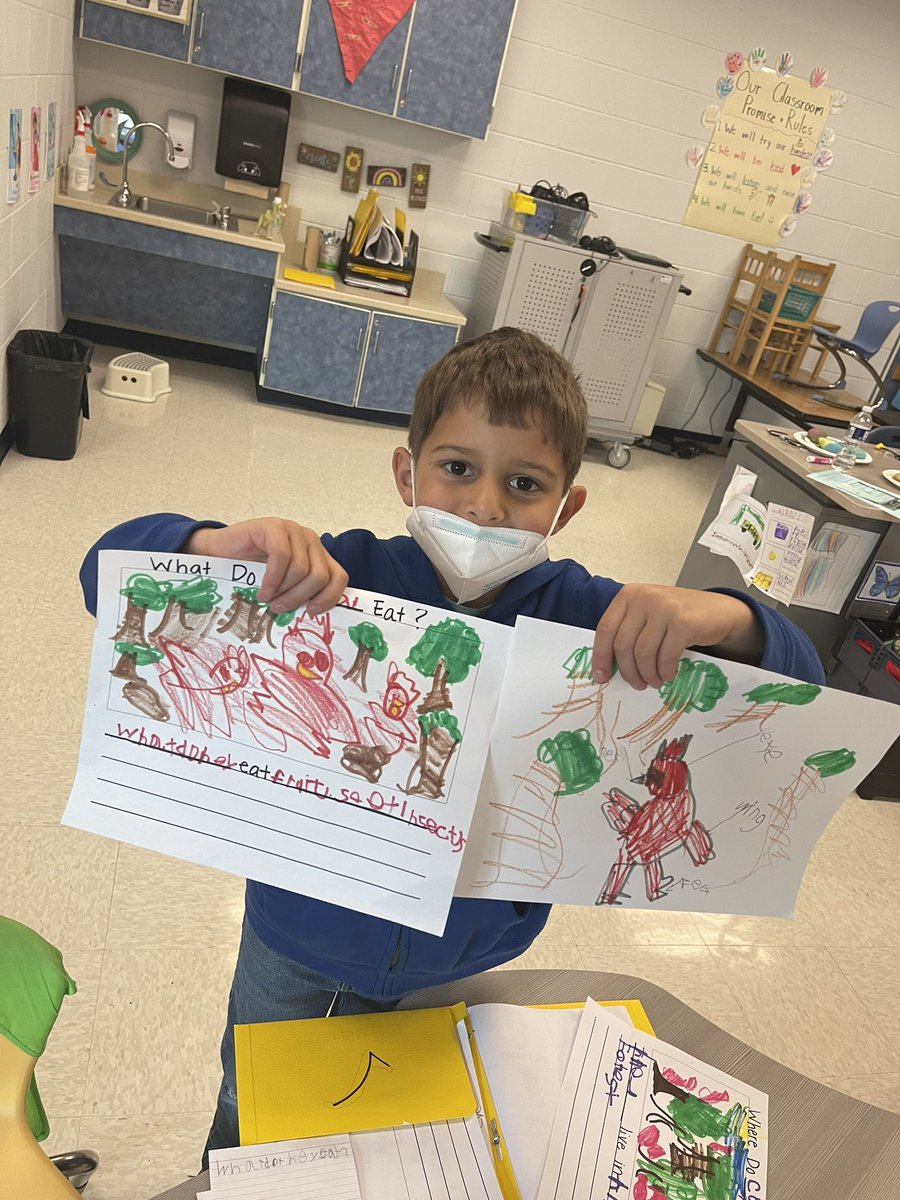 MissCarr04's tweet photo. We have a cardinal & horse expert! Research projects are so much fun! #BucknellStrong #fcpsk https://t.co/S9zjHAFPu5