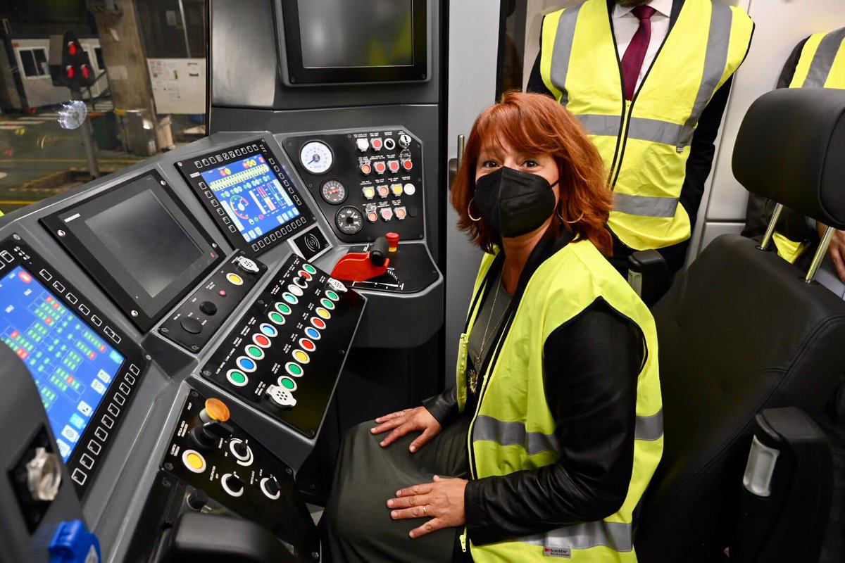 🚇👋 Donem la benvinguda al primer tren 7000 per la L3 de <a href="/TMB_Barcelona/">TMB</a>.

Un metro més sostenible, més accessible i energèticament més eficient per la mobilitat del futur.