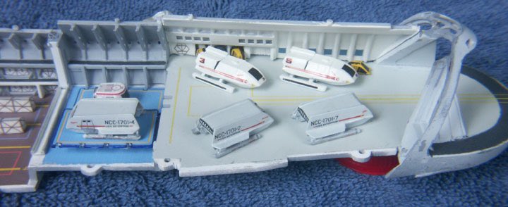 CaptainFoley's tweet photo. Shuttlebay parking in 1:350 scale #startrek #shuttlebay #shuttle https://t.co/PFH4cqDu8T