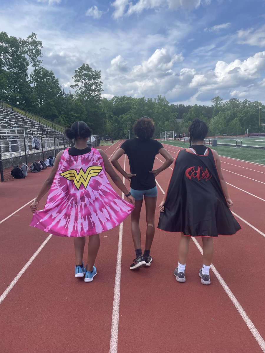 AHSTrackField's tweet photo. Tuesday Dynamic Duo spirit day @ practice was a success. #SectionalsBound https://t.co/goZcEWGpTi