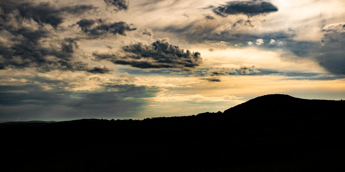 Take some heavy edited sky. Enjoy. Thanks. And see ya.
#photography #art #edit #lightroom
