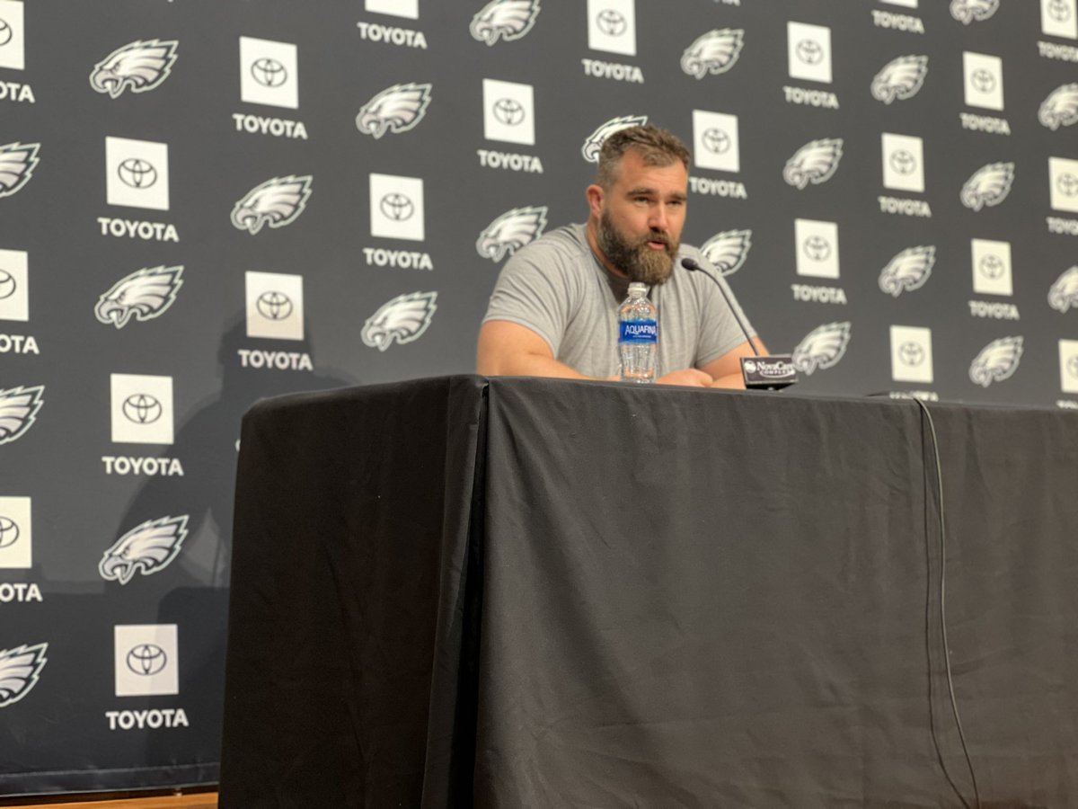 EJSmith94's tweet photo. Jason Kelce: “Although (Jurgens) has a lot of similar traits to me, he’s going to be his own player. I’m looking forward to helping him out any way I can.” #Eagles https://t.co/14nYLtEiQy