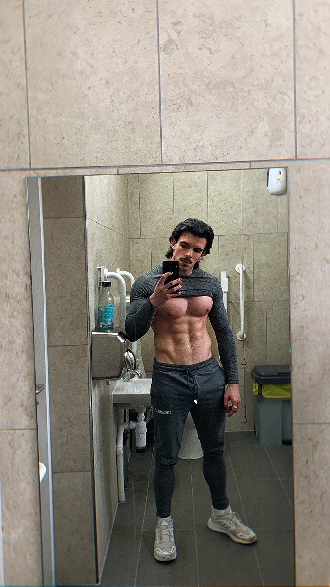 bollzyy's tweet photo. Serving progress realness 😤💪🏼 https://t.co/tkcw14497v