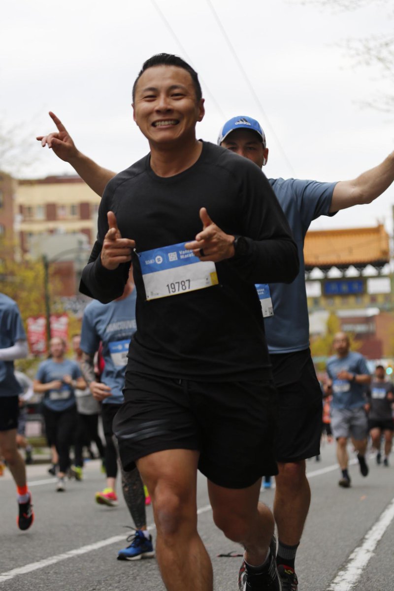 yyoungwellbeing's tweet photo. Shout out to our clinic’s Medical Director Dr. Ryan Leo for being a paragon of good vibes, showing support to our patients daily, &amp; completing the annual BMO Vancouver Marathon w/our team members. You are a positive presence in our community! #bmovm #runvan #marathon #vancouver https://t.co/rzbKJGWQZV