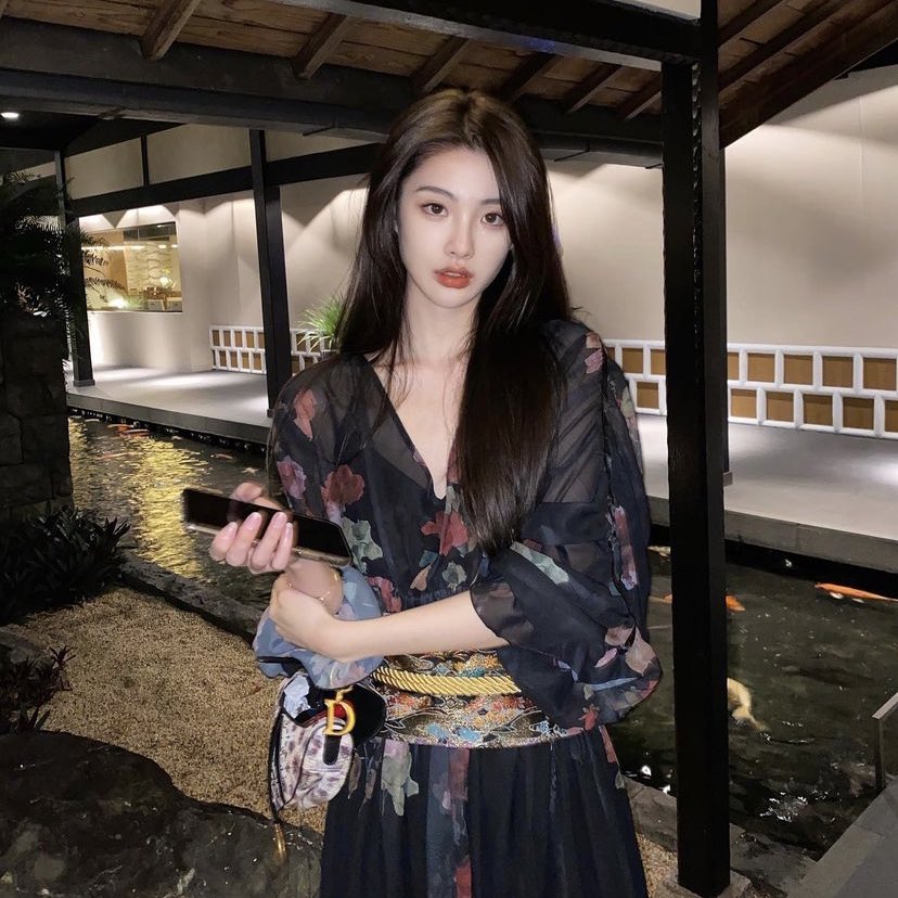 czaejaesn's tweet photo. night walk 🌖 https://t.co/5g0Gx5baCy